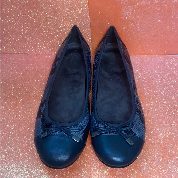 Leather Vionic SlideOn - Picture 4 of 5